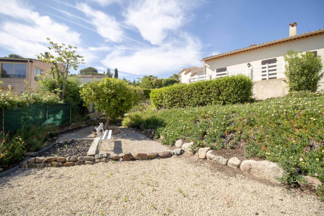 Large Spacious House In Fréjus Buitenkant foto